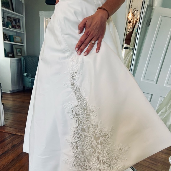 Brand New with tags midi ivory wedding dress - Picture 2 of 3